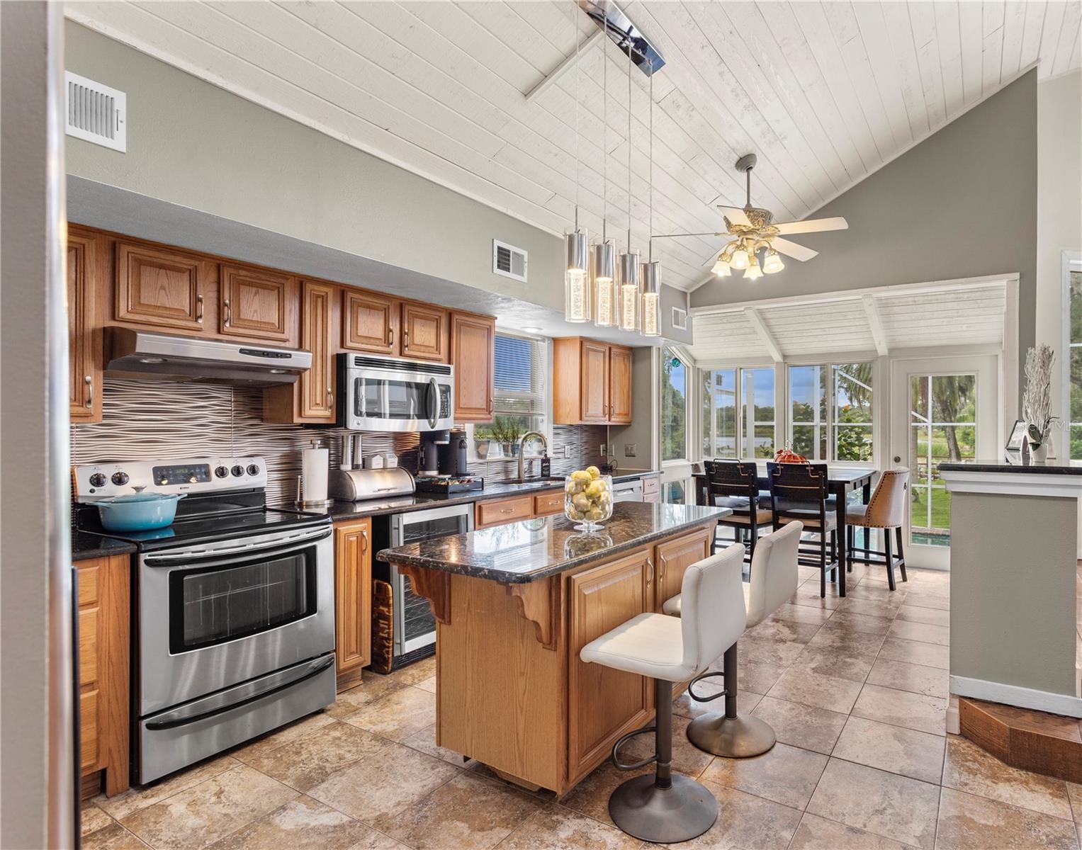Image 18 of 47 For 4574 Sailbreeze Court