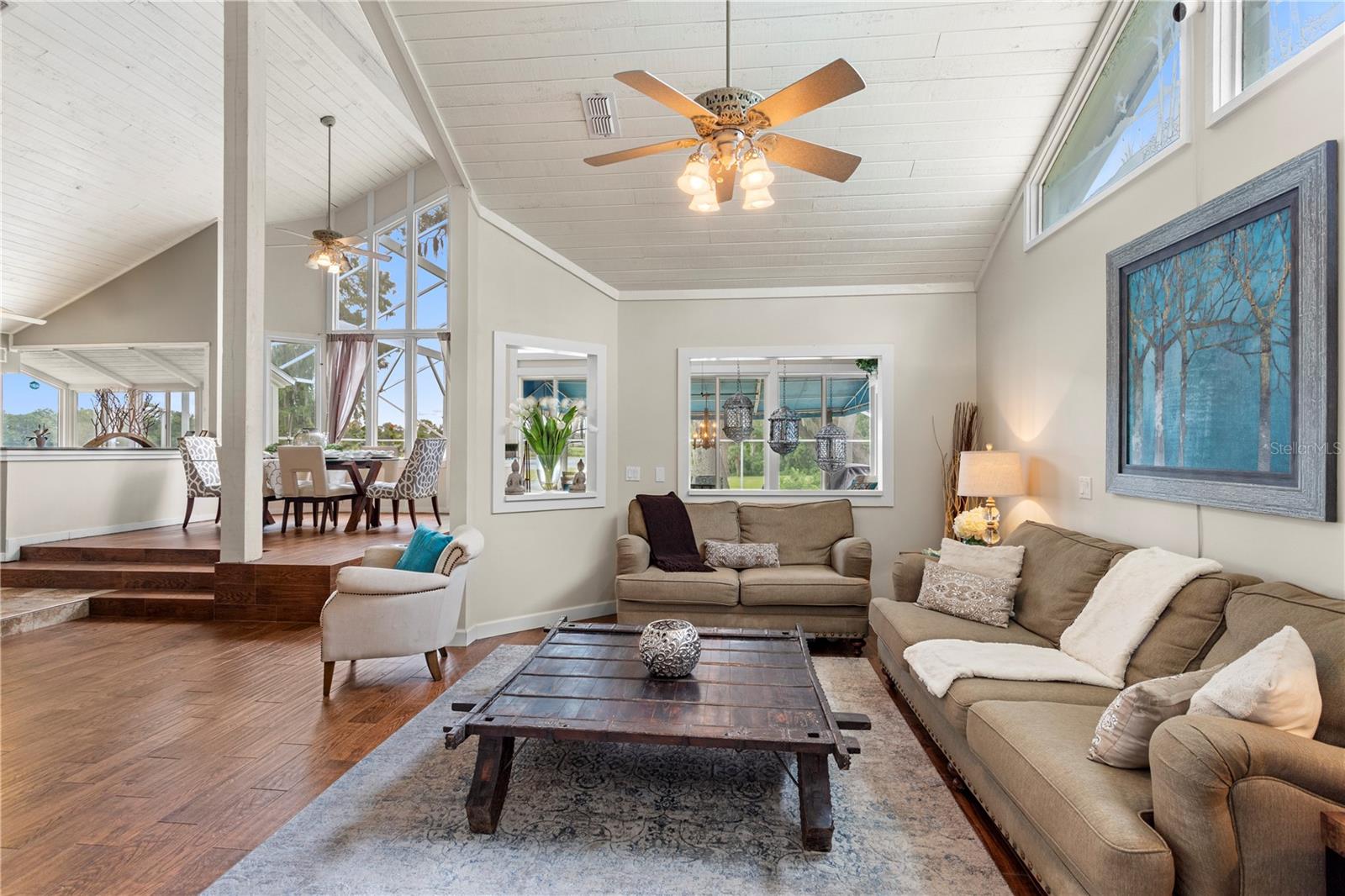 Image 33 of 47 For 4574 Sailbreeze Court