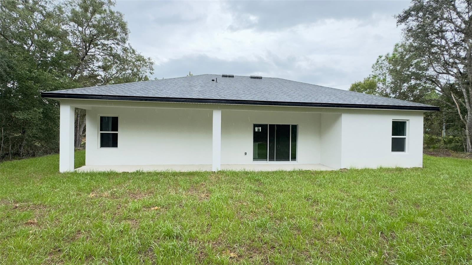 Listing photo id 24 for 5902 Darlington Drive