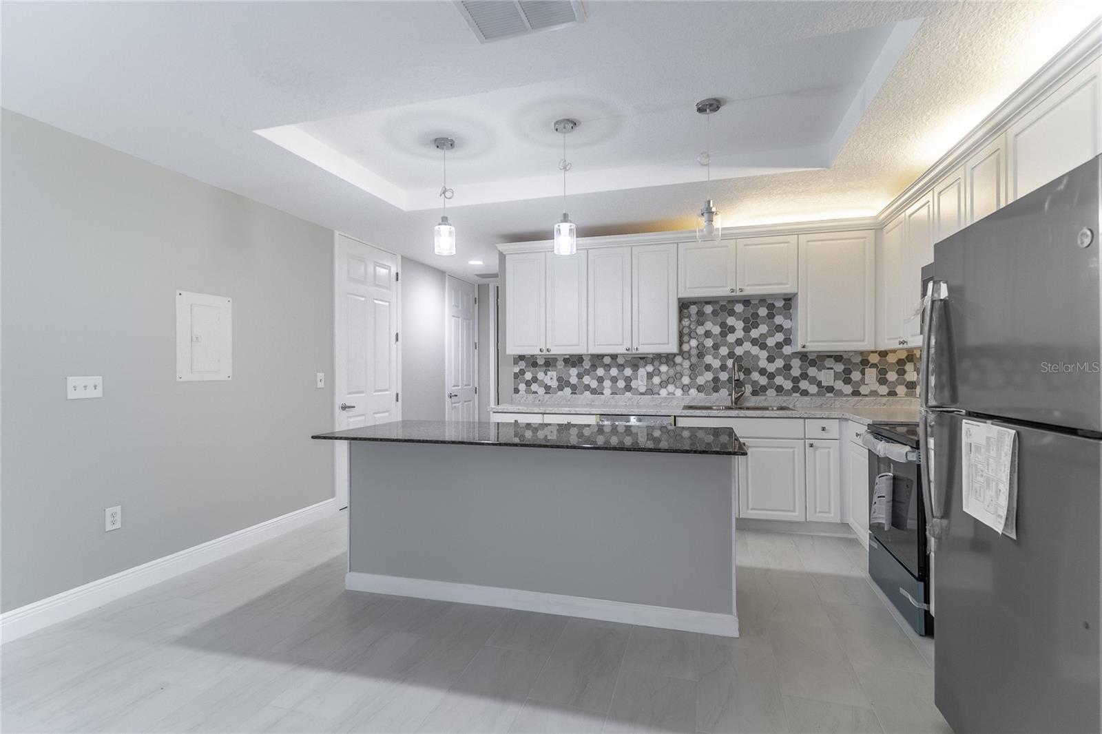 Image 10 of 39 For 2045 Grand Oak Drive