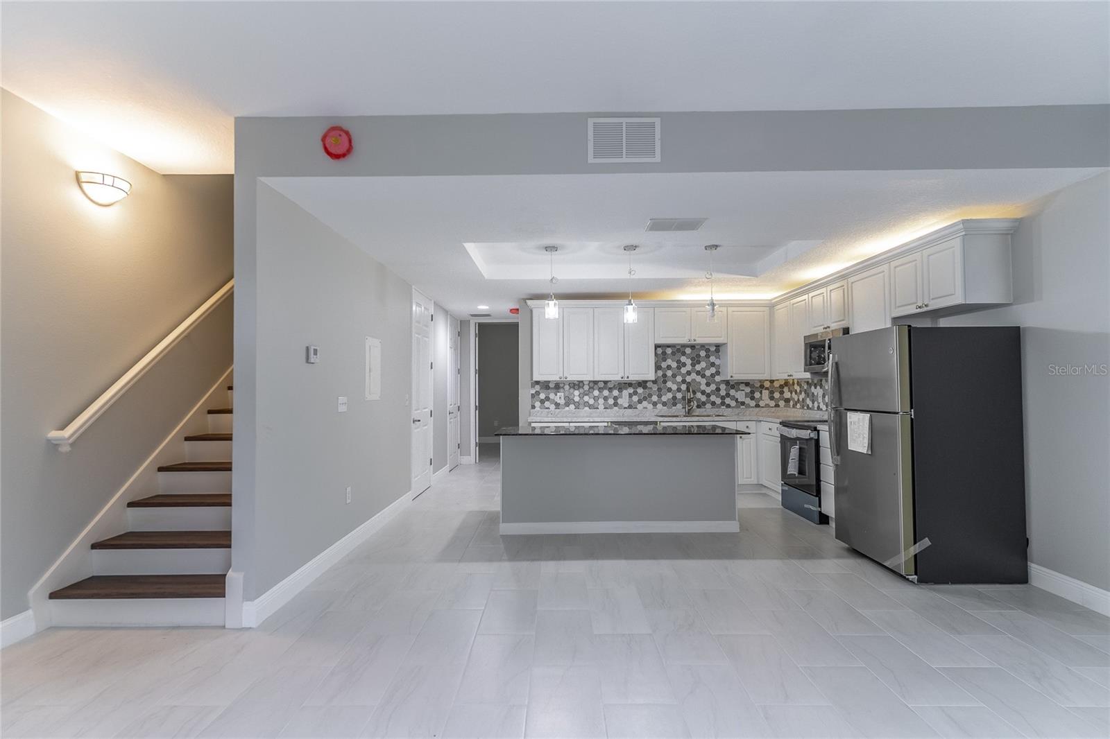 Image 14 of 39 For 2045 Grand Oak Drive