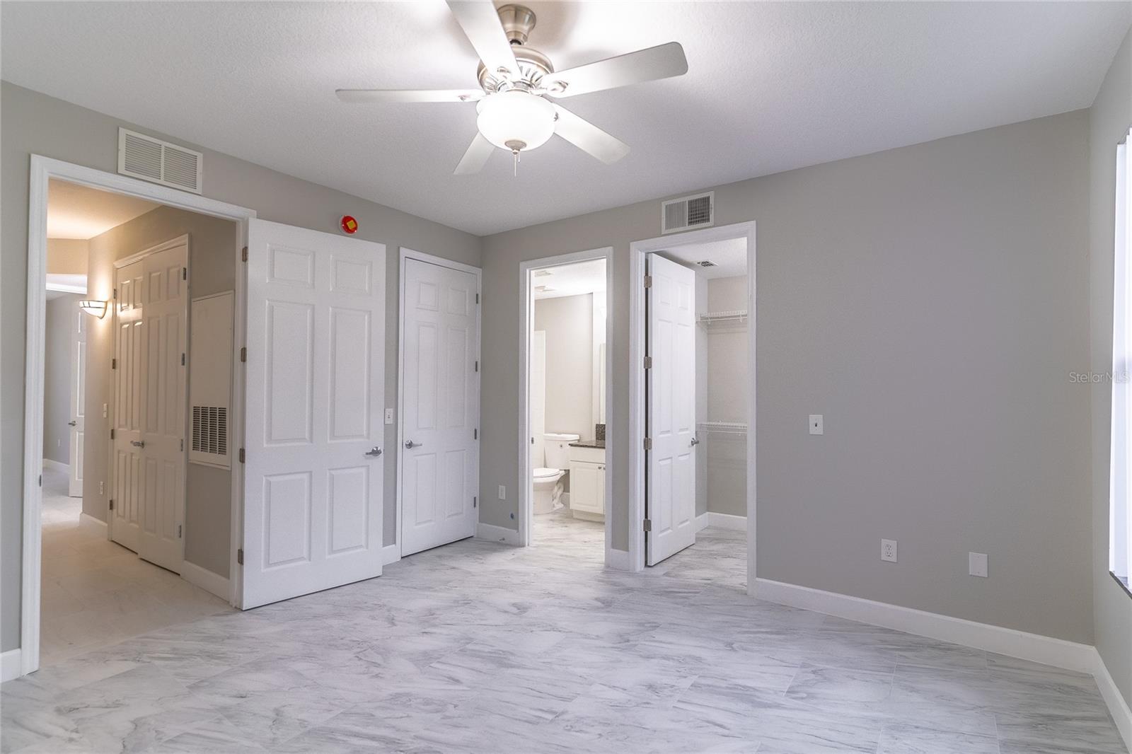 Image 16 of 39 For 2045 Grand Oak Drive