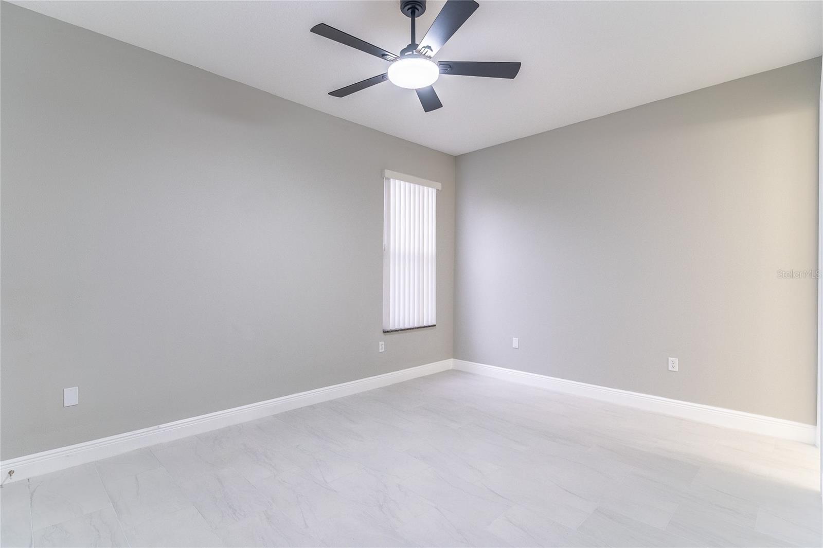 Image 20 of 39 For 2045 Grand Oak Drive