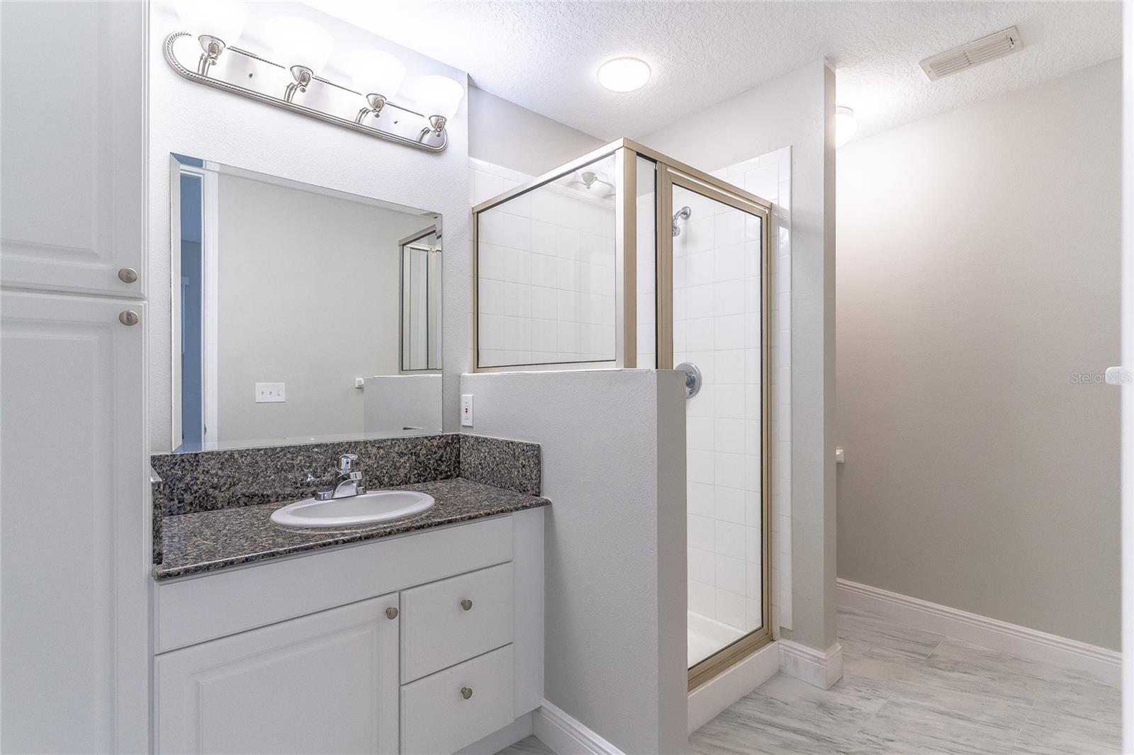 Image 22 of 39 For 2045 Grand Oak Drive