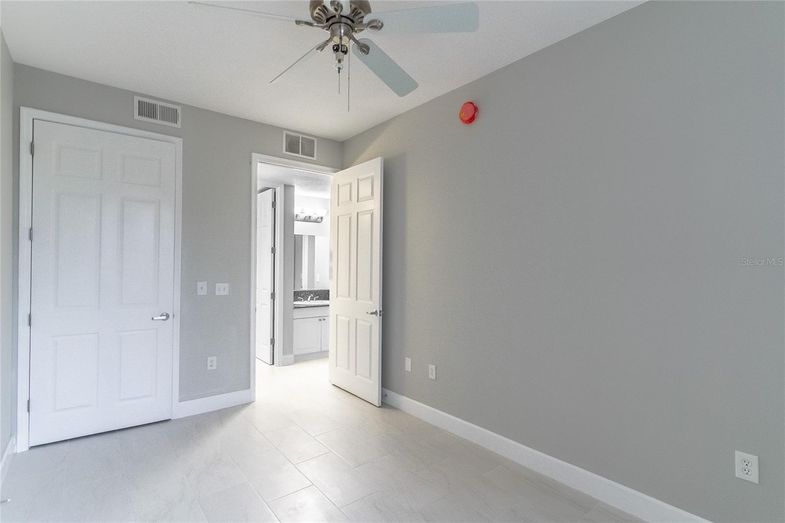 Image 31 of 39 For 2045 Grand Oak Drive