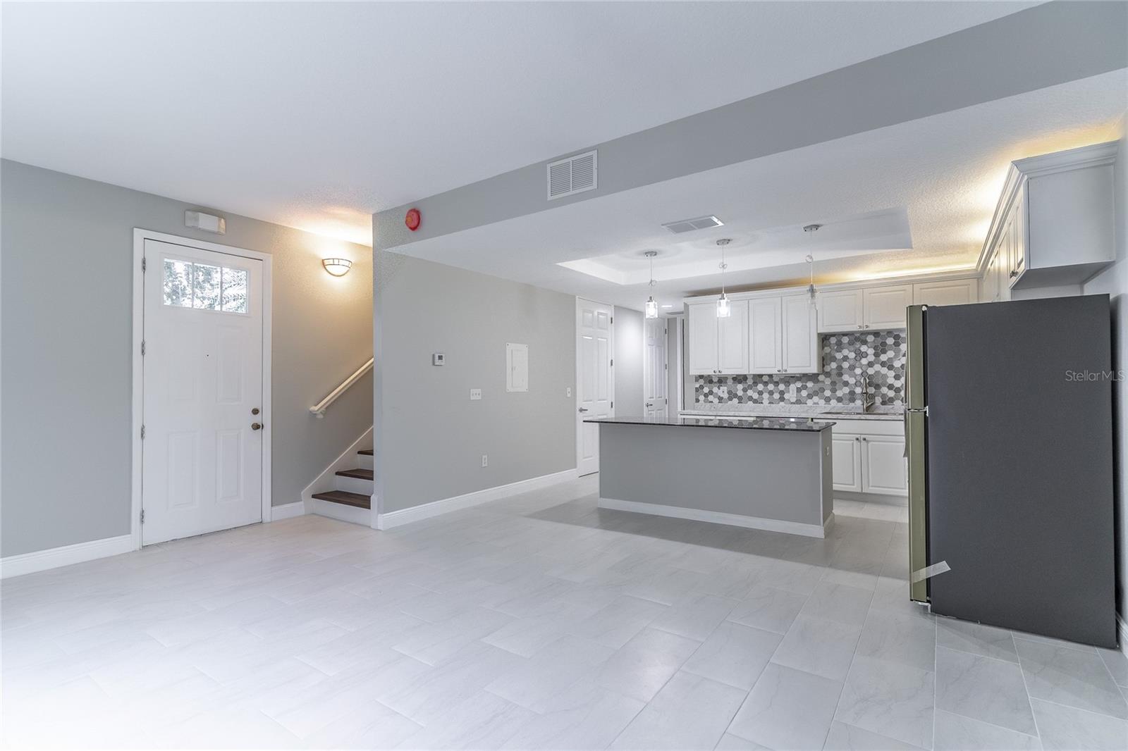 Image 9 of 39 For 2045 Grand Oak Drive
