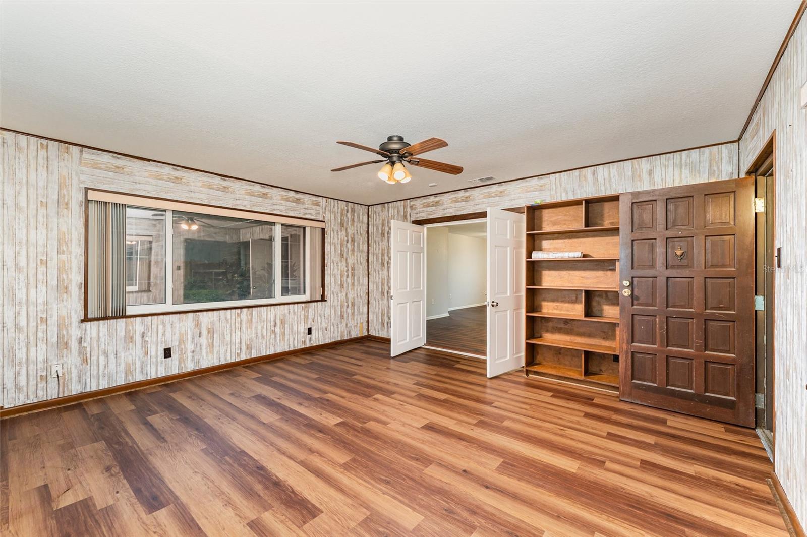 Image 12 of 25 For 6204 Sweetwater Drive E