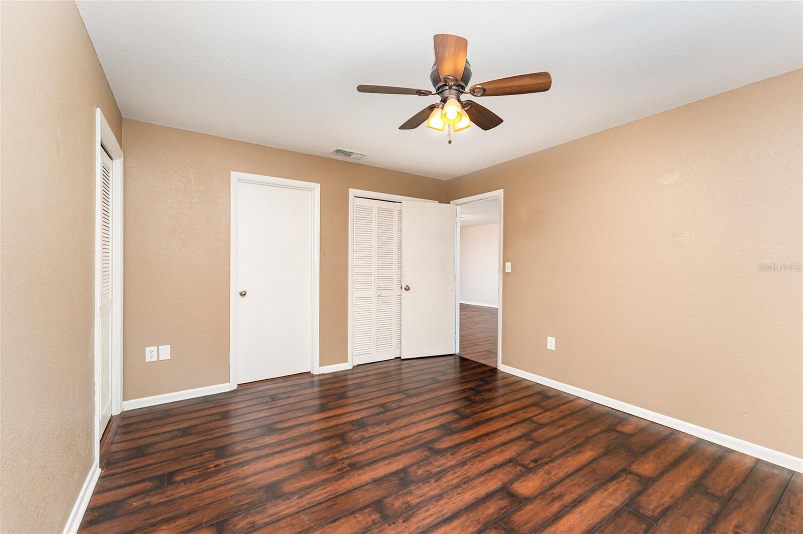 Image 18 of 25 For 6204 Sweetwater Drive E