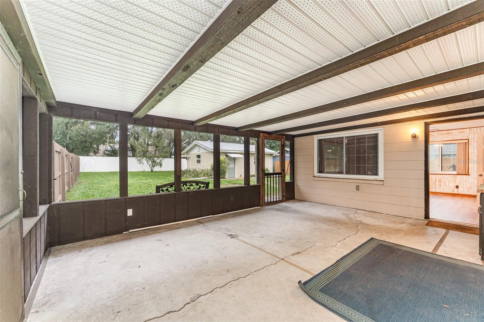 Image 21 of 25 For 6204 Sweetwater Drive E