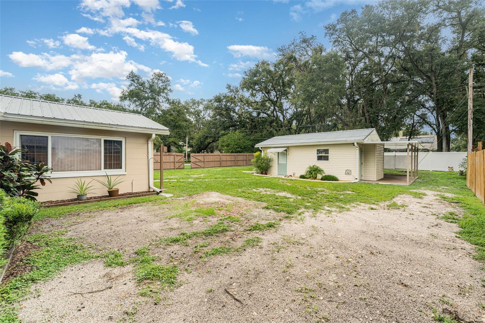 Image 24 of 25 For 6204 Sweetwater Drive E