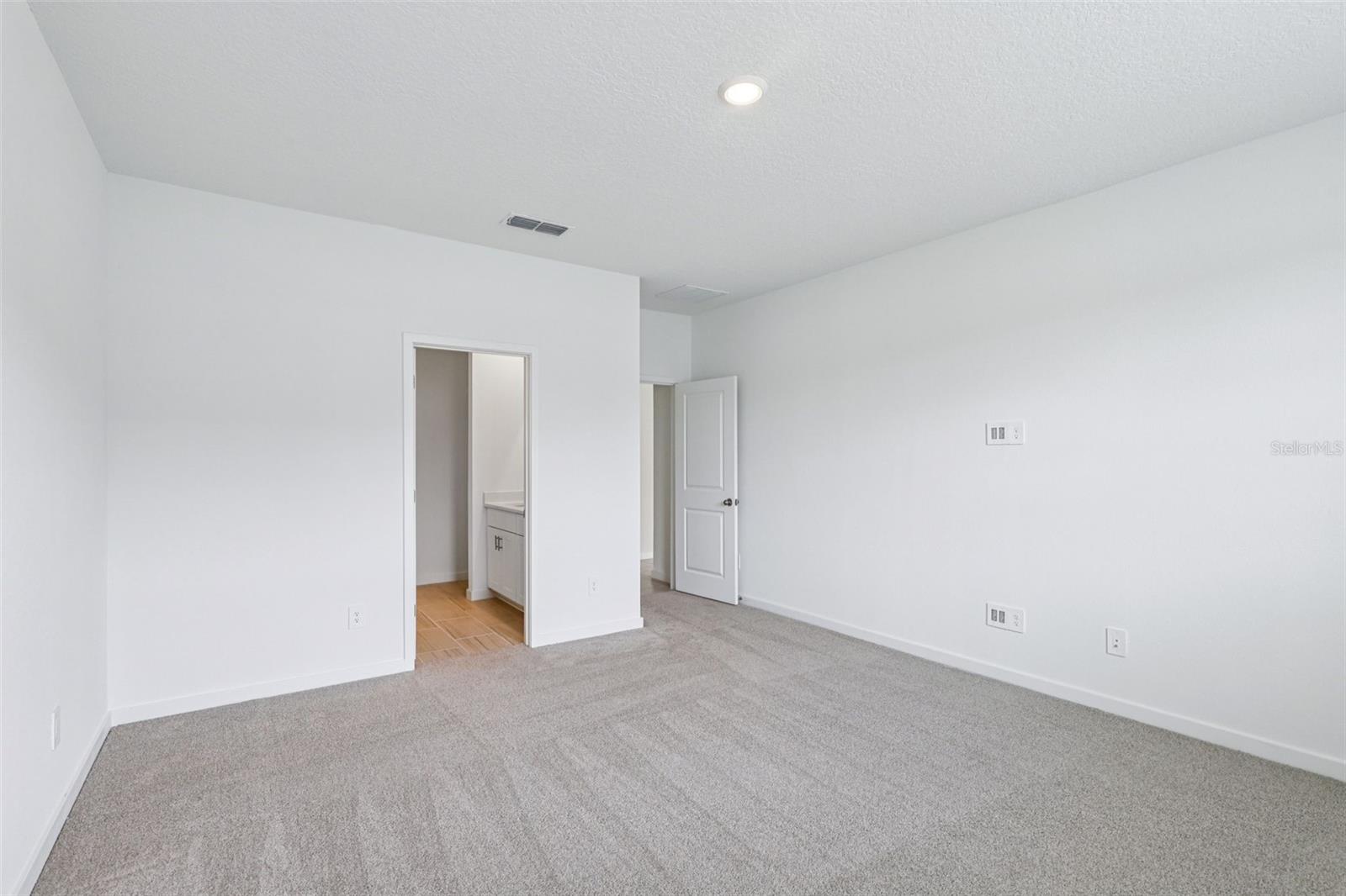 Image 19 of 32 For 49 Wandering Creek Way