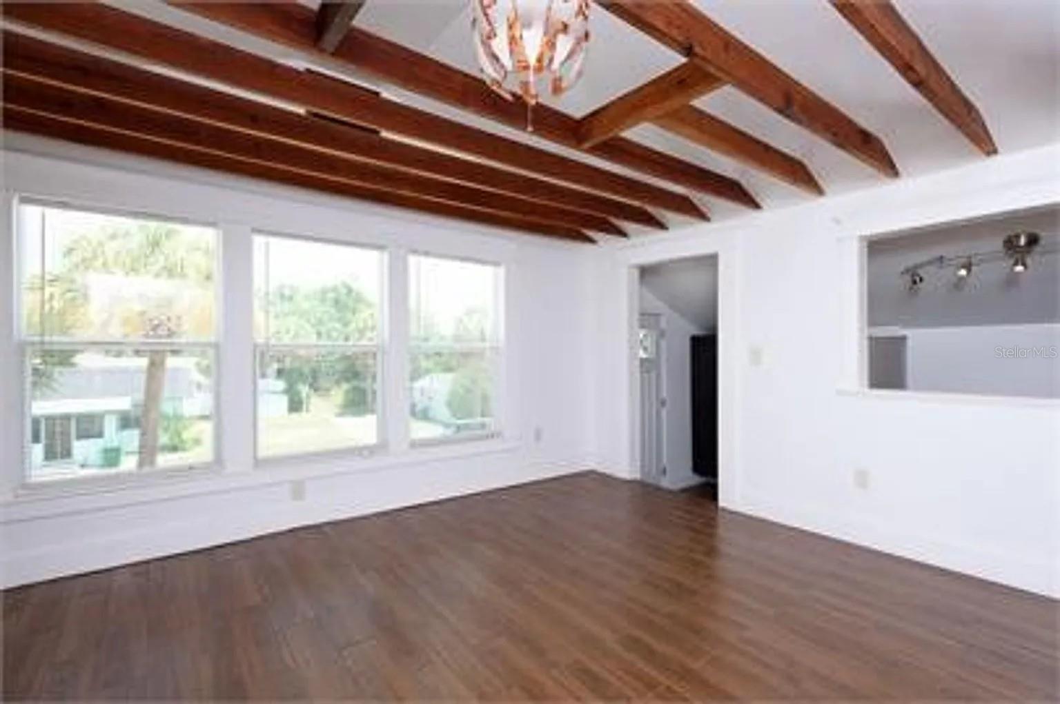 Image 12 of 25 For 713 Newport Avenue C
