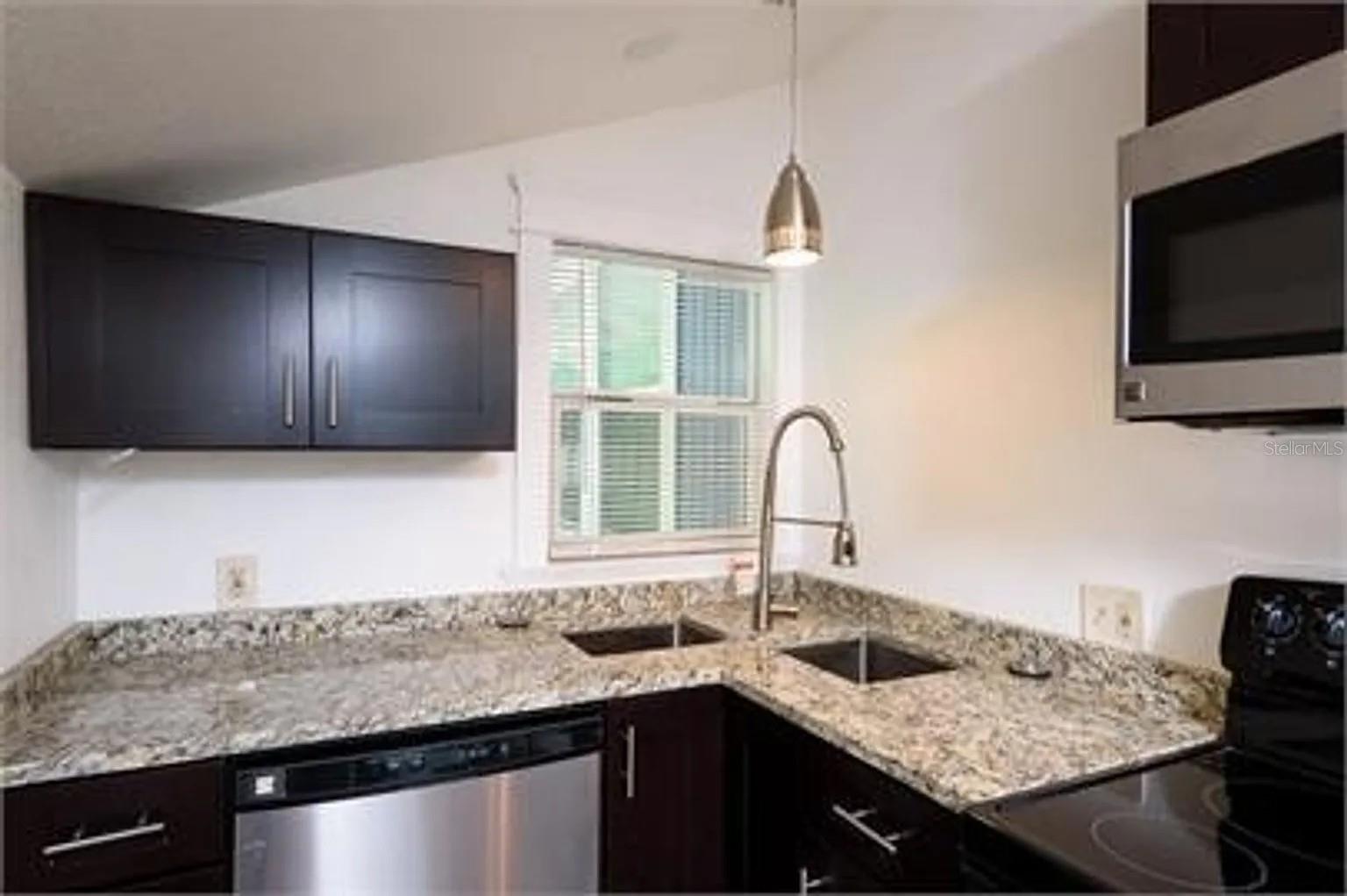 Image 6 of 25 For 713 Newport Avenue C