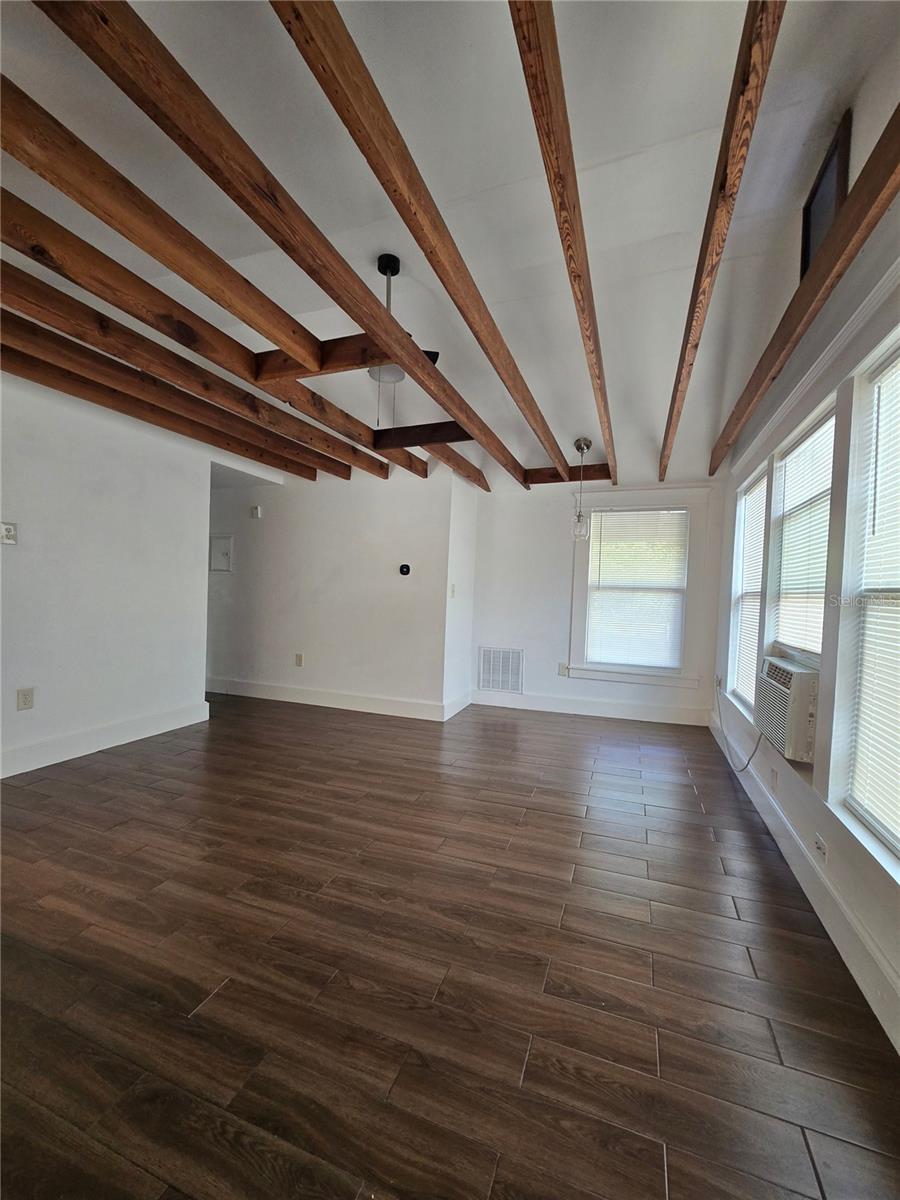 Image 9 of 25 For 713 Newport Avenue C