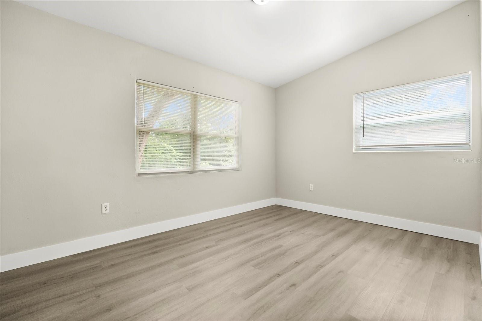 Image 16 of 27 For 6113 Hialeah Street