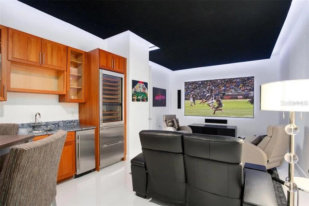 Image 25 of 27 For 150 Robinson Street 29b