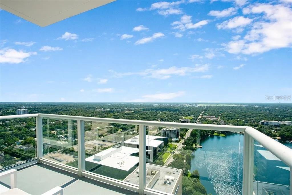 Image 3 of 27 For 150 Robinson Street 29b