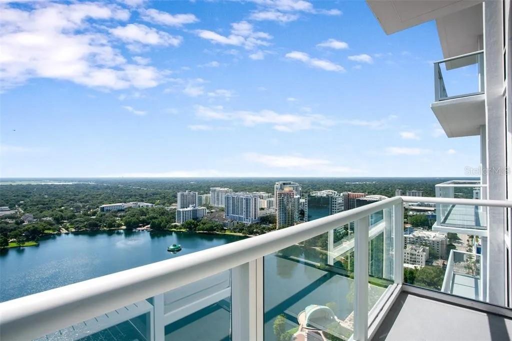 Image 5 of 27 For 150 Robinson Street 29b