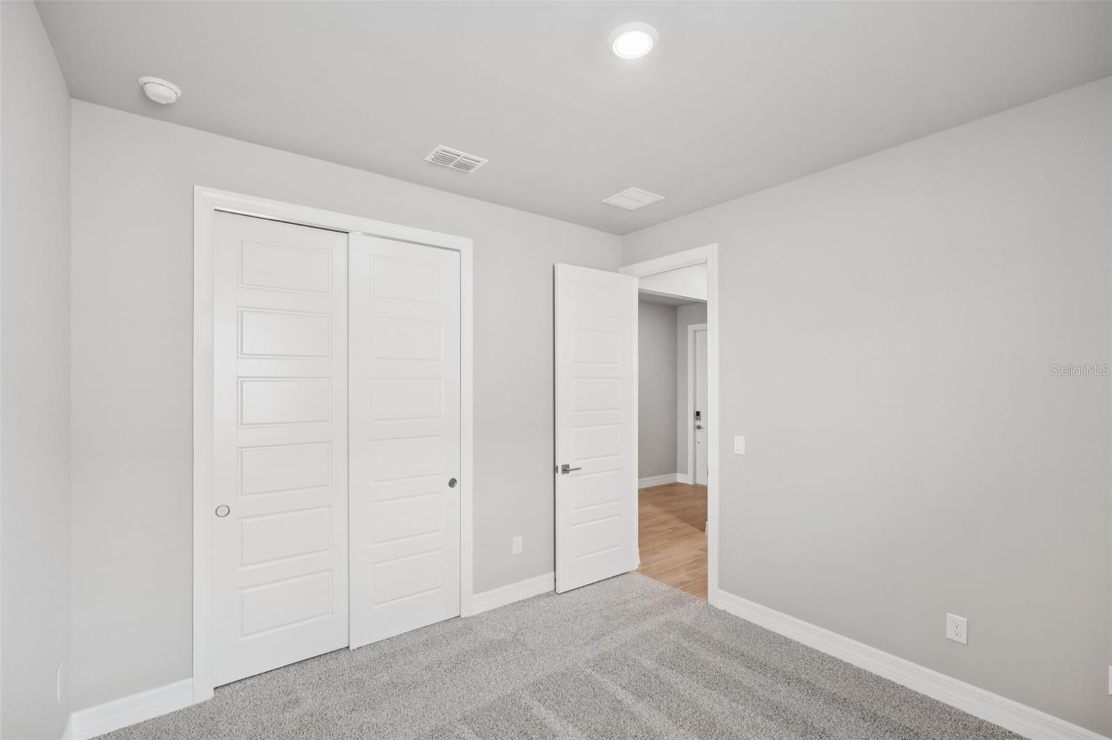 Image 17 of 42 For 44314 Frontier Drive