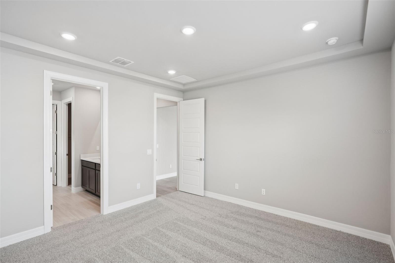 Image 24 of 42 For 44314 Frontier Drive