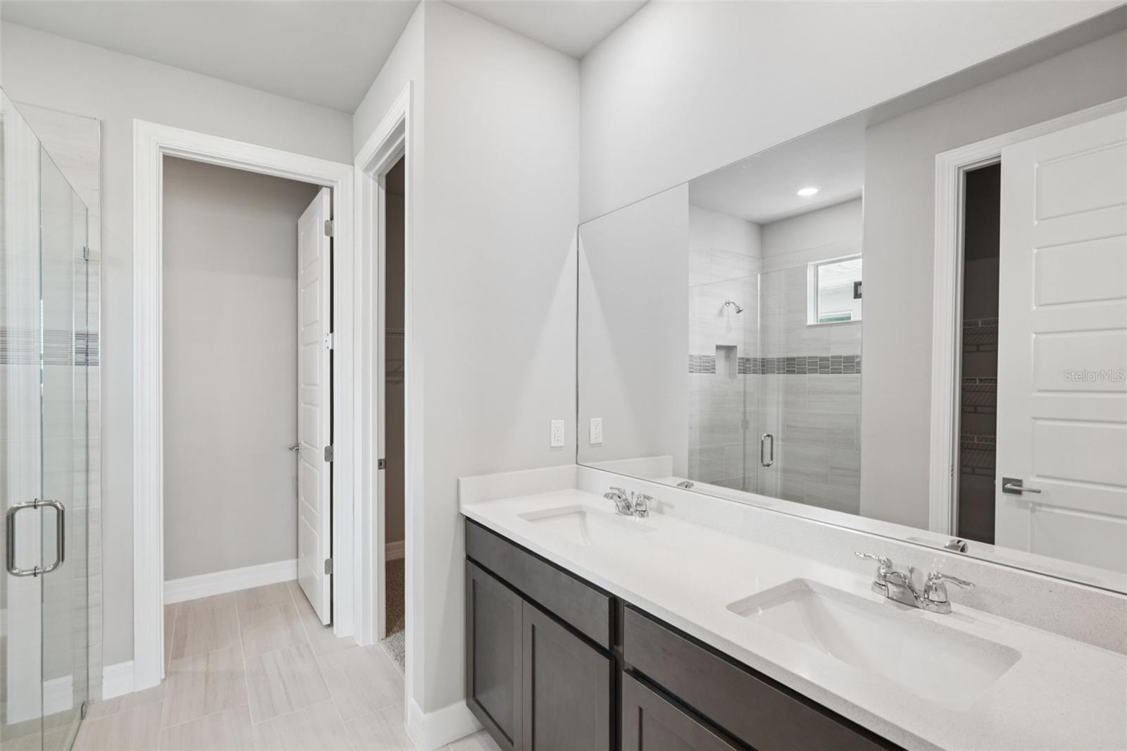 Image 26 of 42 For 44314 Frontier Drive