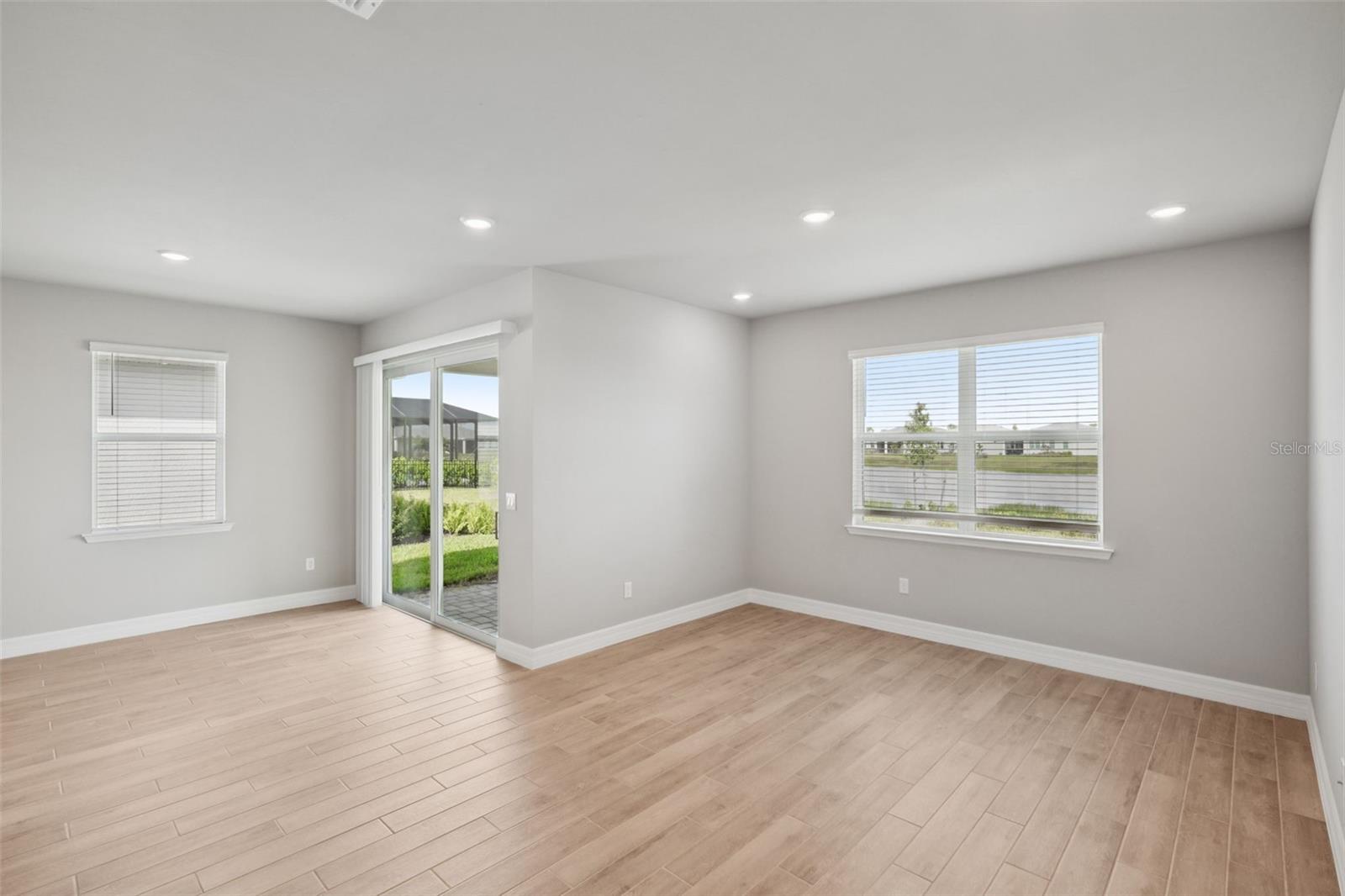 Image 7 of 42 For 44314 Frontier Drive