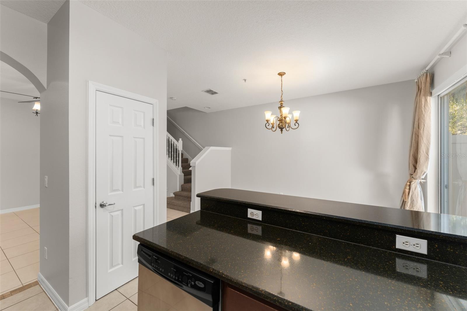 Image 15 of 41 For 9434 Tawnyberry Street
