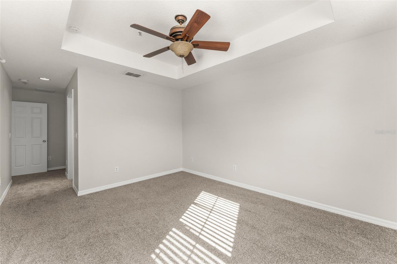 Image 25 of 41 For 9434 Tawnyberry Street
