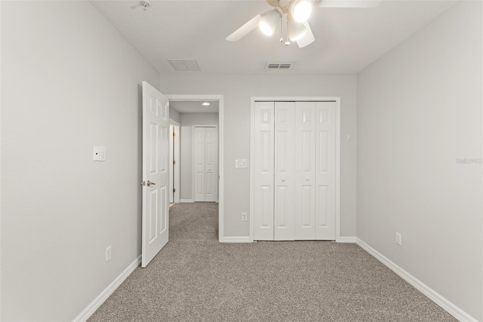 Image 33 of 41 For 9434 Tawnyberry Street