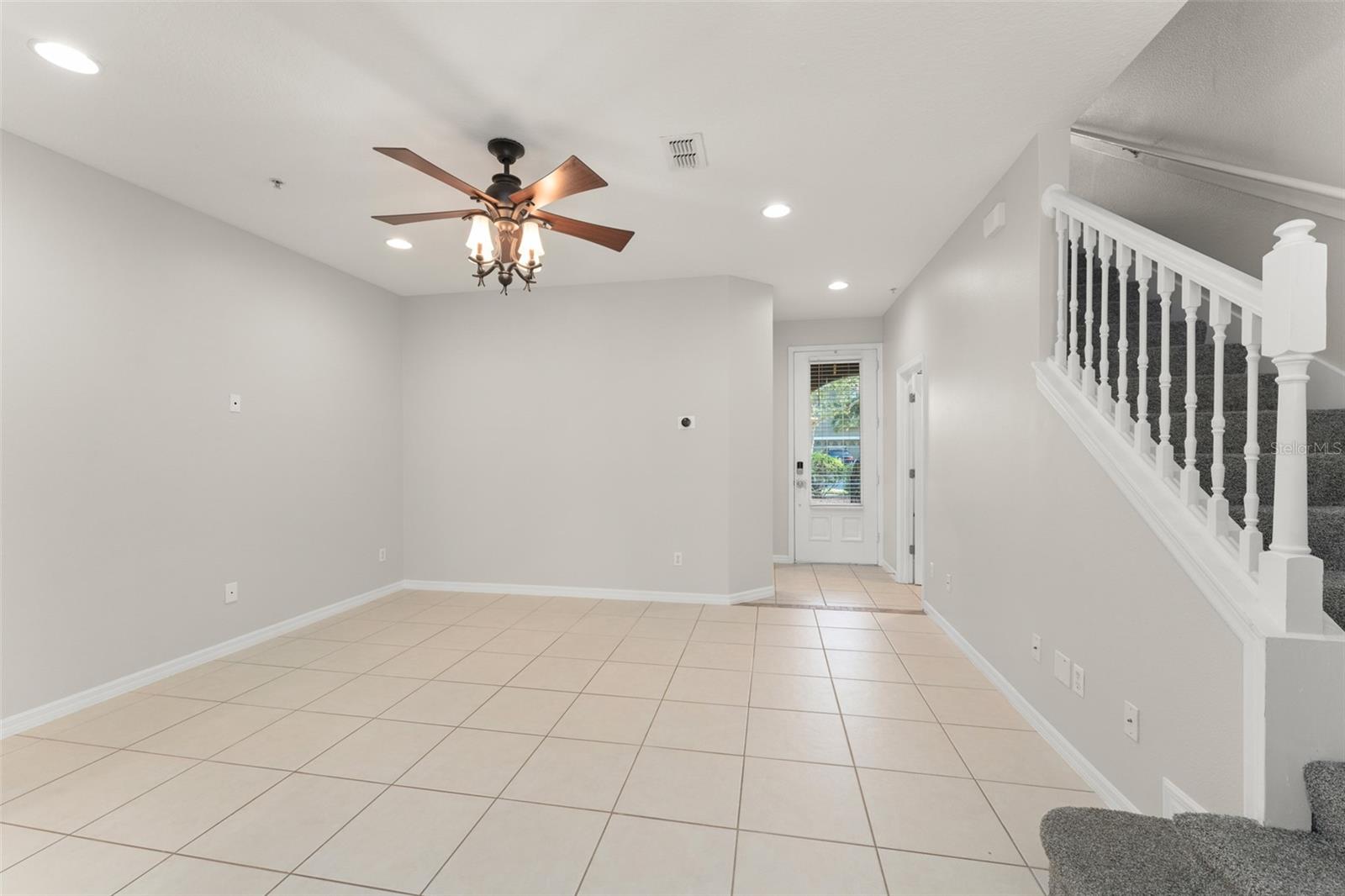 Image 8 of 41 For 9434 Tawnyberry Street