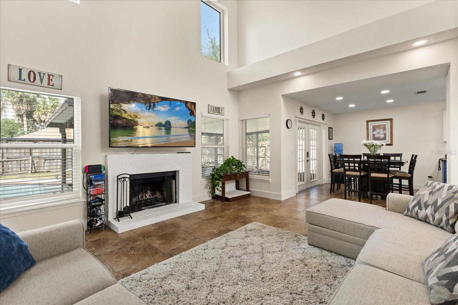 Image 5 of 38 For 12648 Oldcastle Drive