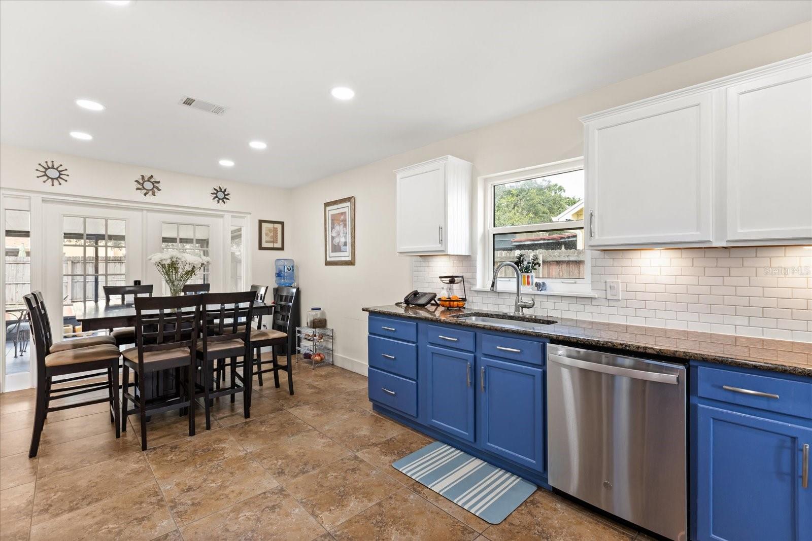 Image 8 of 38 For 12648 Oldcastle Drive