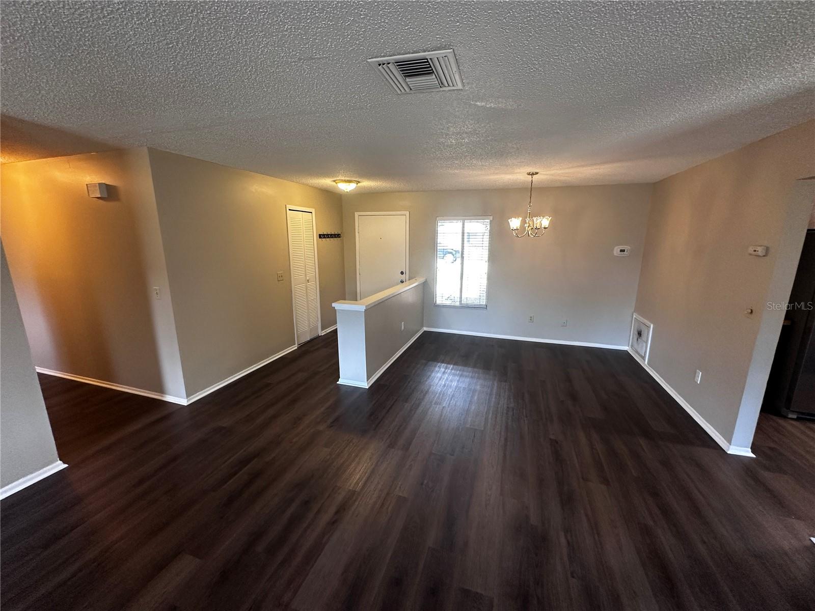 Image 5 of 19 For 321 Redwing Way