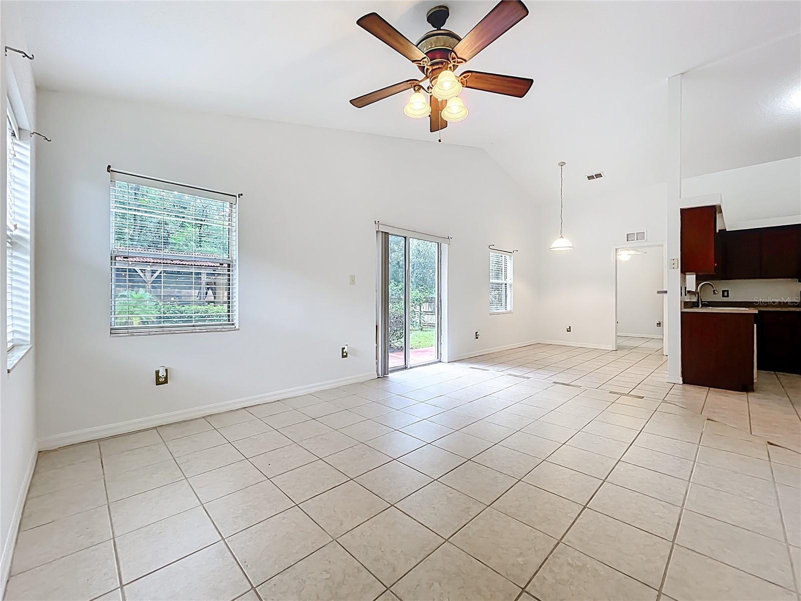 Image 11 of 57 For 332 Limit Avenue
