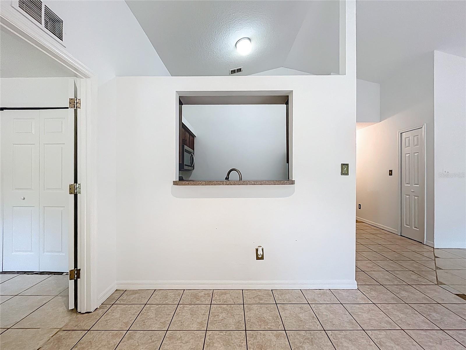 Image 13 of 57 For 332 Limit Avenue