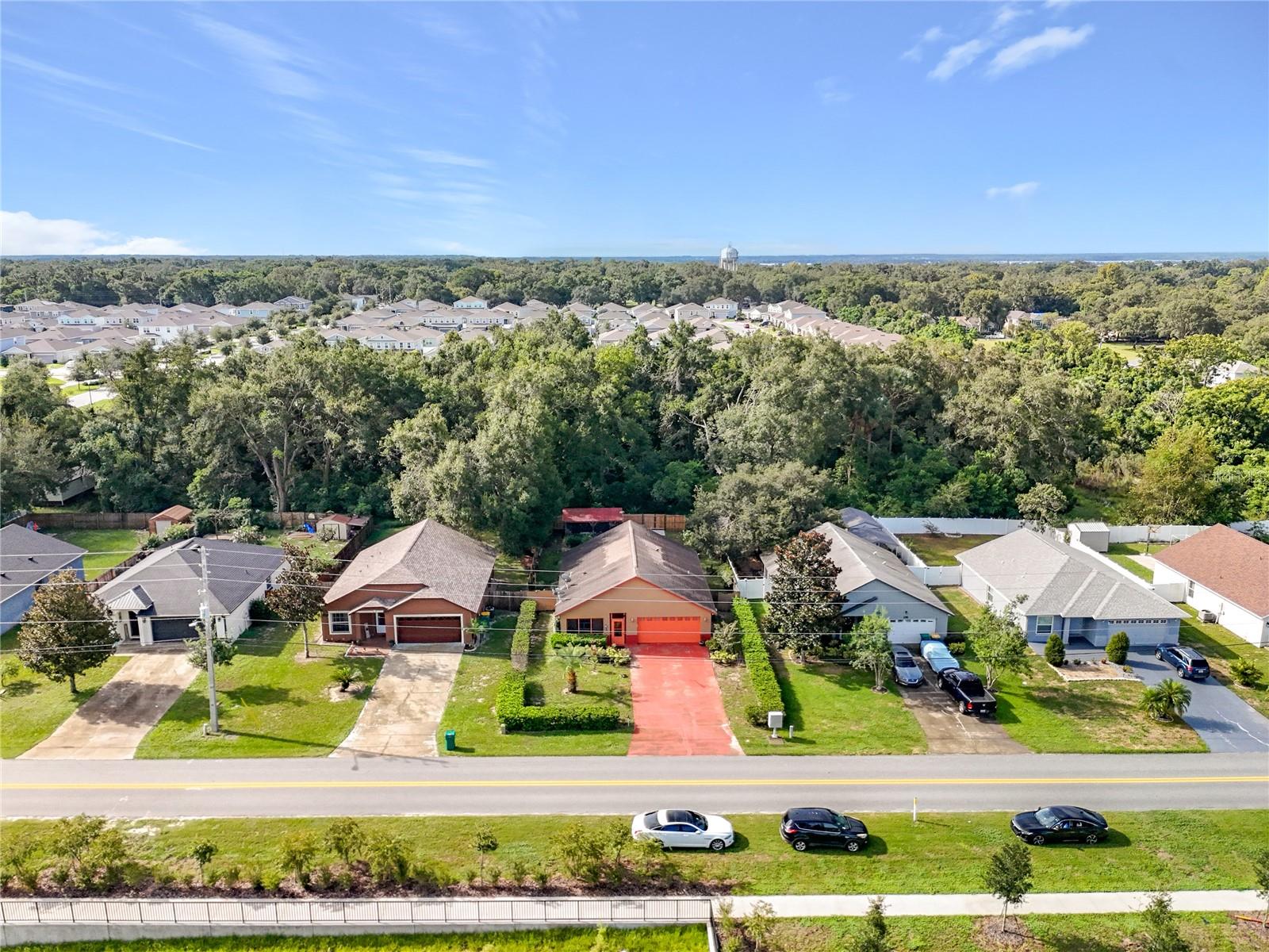 Image 4 of 57 For 332 Limit Avenue