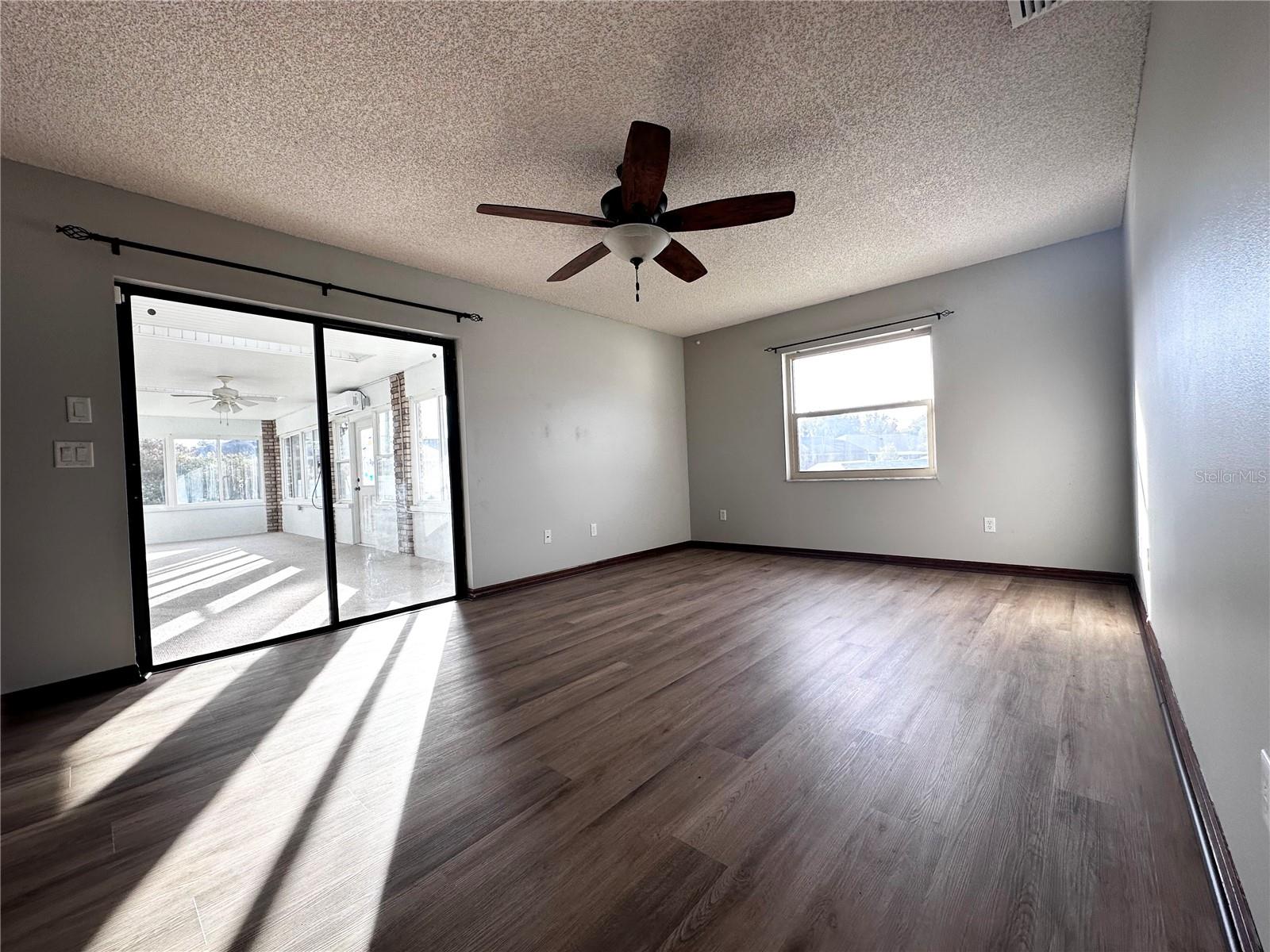 Image 11 of 26 For 947 Atmore Circle