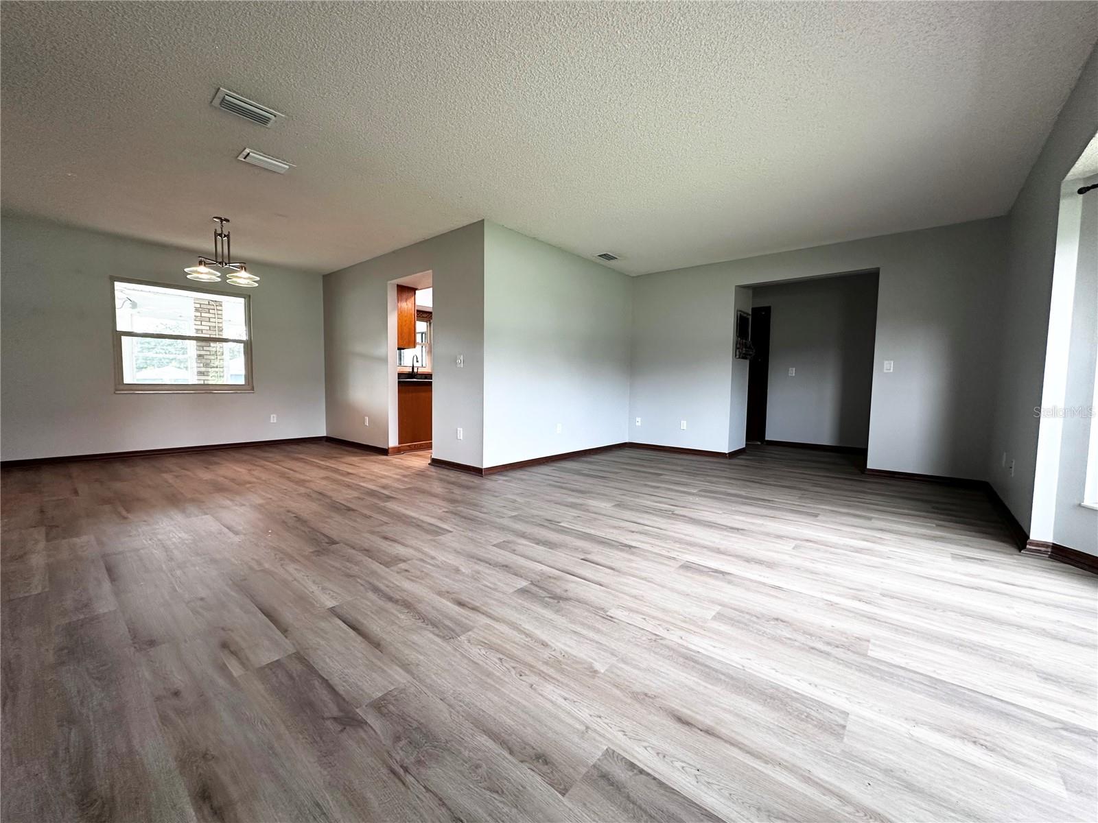 Image 8 of 26 For 947 Atmore Circle