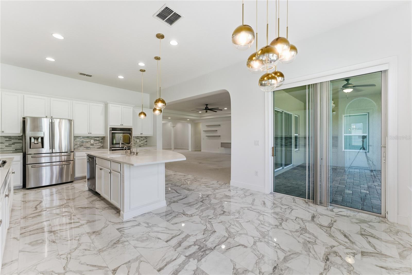 Listing photo id 11 for 1514 Arden Oaks Drive