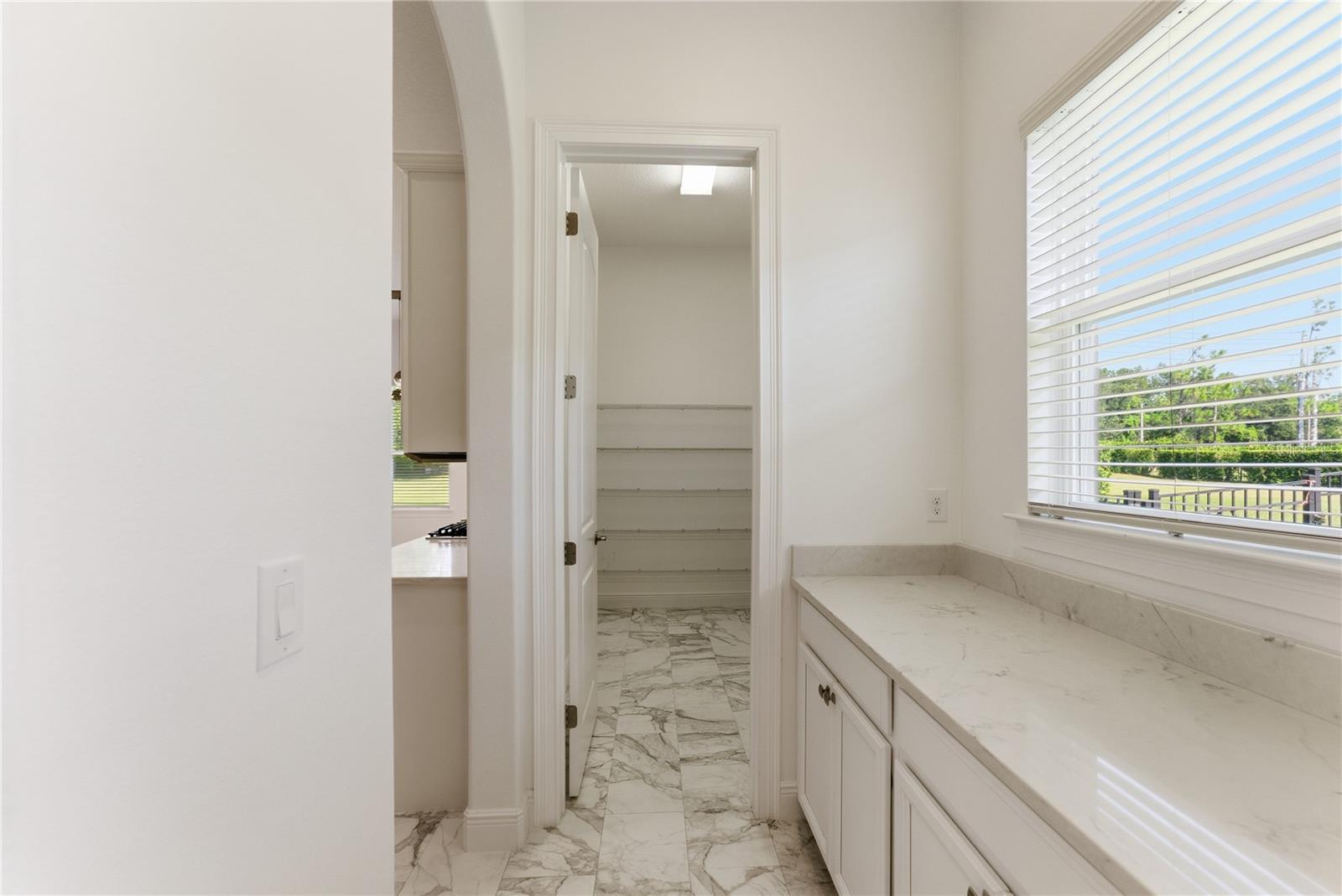 Listing photo id 13 for 1514 Arden Oaks Drive