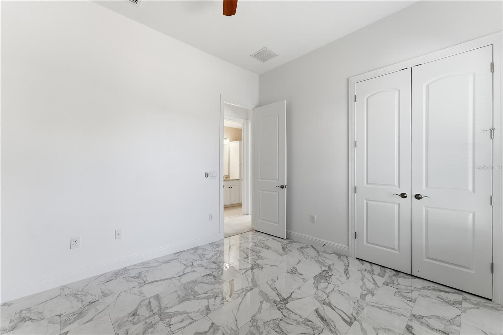 Listing photo id 27 for 1514 Arden Oaks Drive