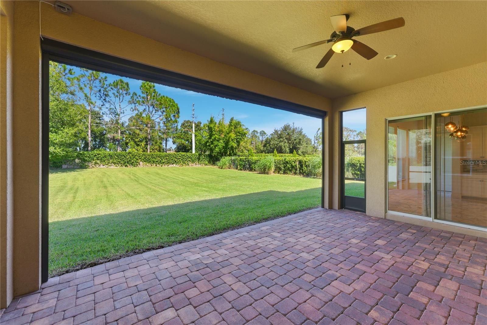 Listing photo id 32 for 1514 Arden Oaks Drive