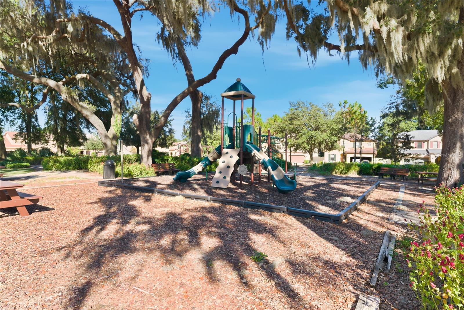 Listing photo id 45 for 1514 Arden Oaks Drive