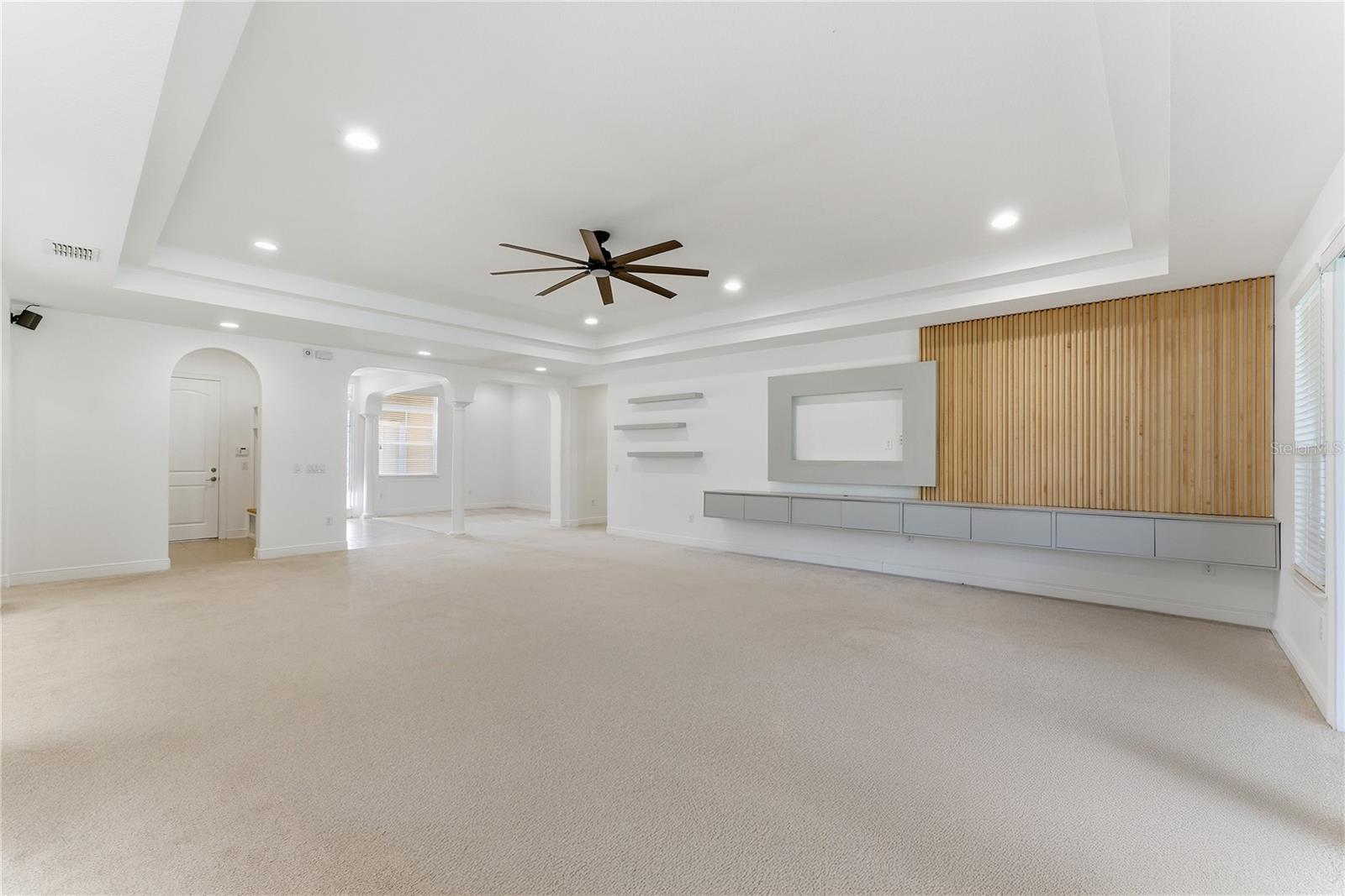 Listing photo id 5 for 1514 Arden Oaks Drive