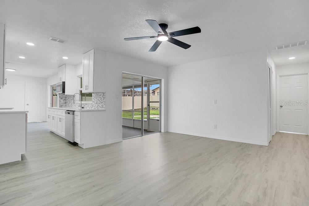 Image 10 of 26 For 50 Avalon Court