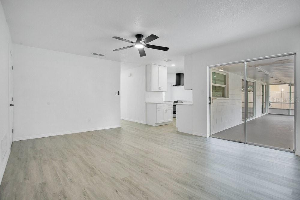 Image 11 of 26 For 50 Avalon Court