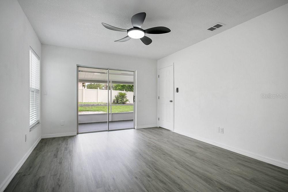 Image 18 of 26 For 50 Avalon Court