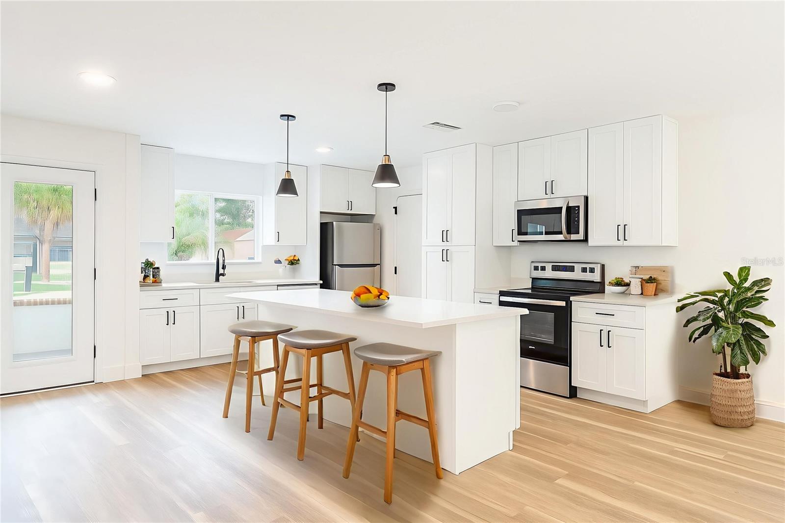 Image 3 of 18 For 10607 Whitman Cir