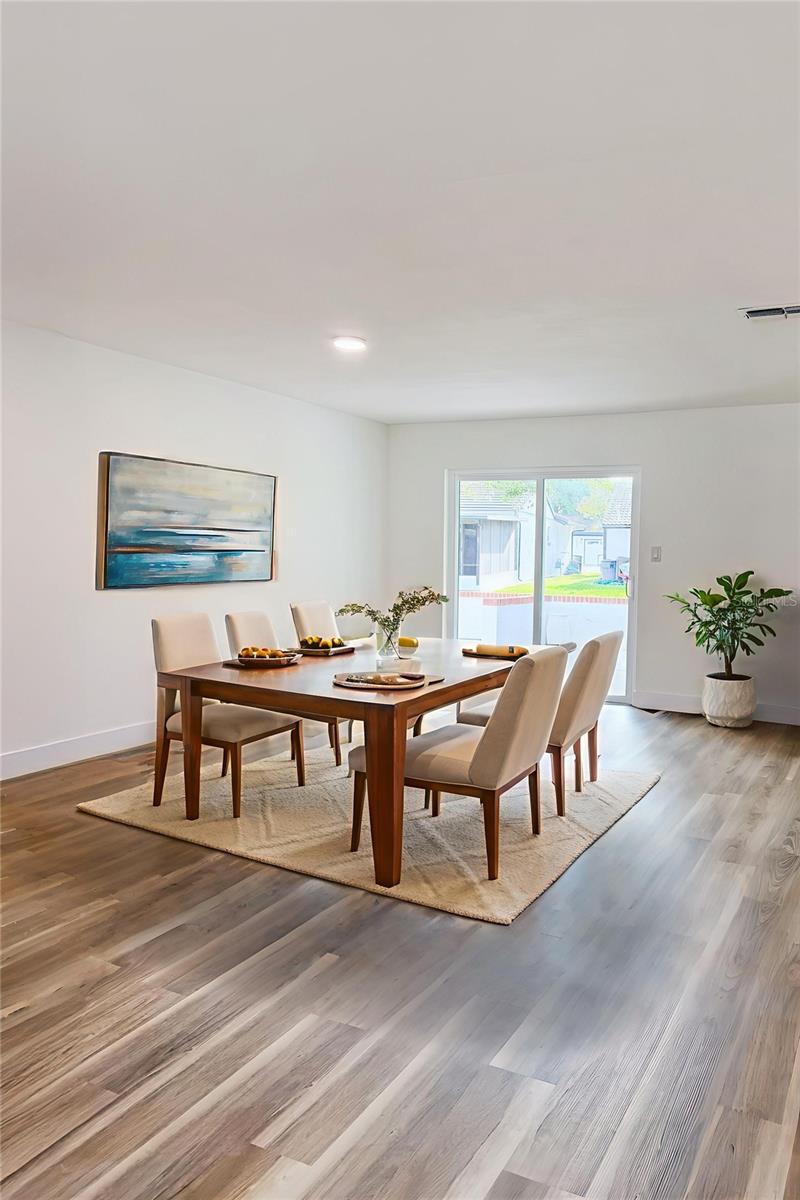 Image 4 of 18 For 10607 Whitman Cir