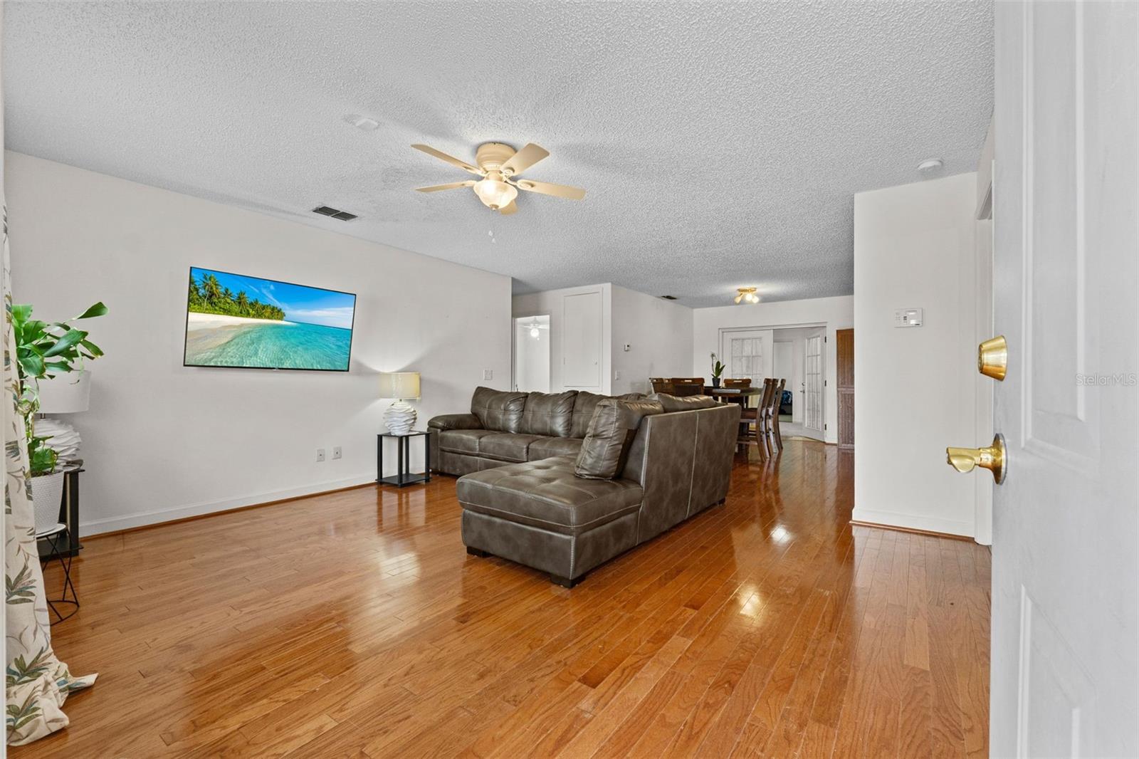 Image 3 of 30 For 8975 Cypresswood Drive